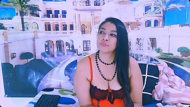 IndianBarkath Adlı Modelin Canlı XXX Sohbeti