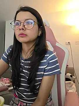 azumiichan Adlı Modelin Canlı XXX Sohbeti
