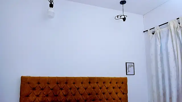 Chat +18 de Katty_West ao vivo