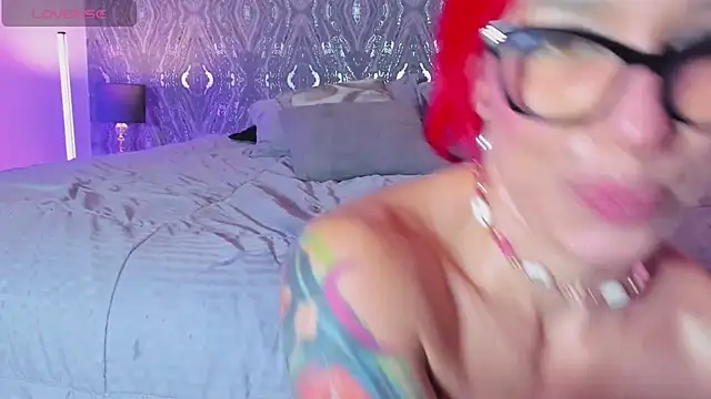 Chatroom XXX en direct de AbellaFox_