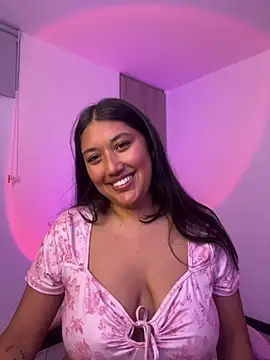 SharaRous Chat XXX in diretta