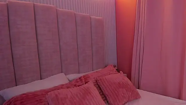 Chatroom XXX en direct de naira_velvett