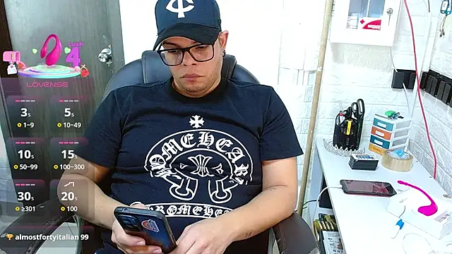 Chat +18 de Realjoel01 ao vivo