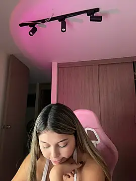 Chatroom XXX en direct de lunablossom_