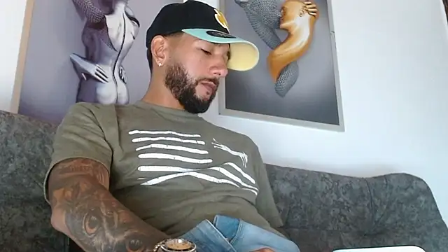 LukasScott_'s Live XXX Chat