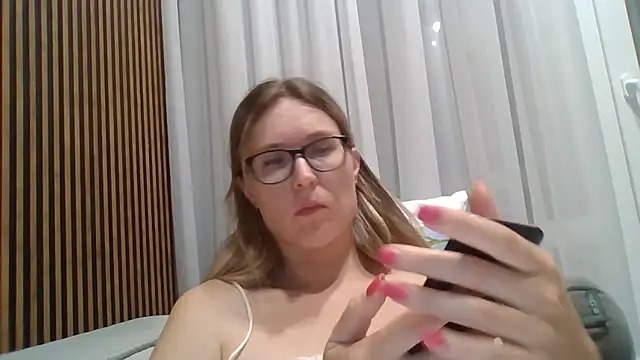Jugira 라이브 XXX 채팅