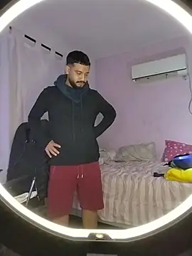 BadboyX333 XXX чат на живо