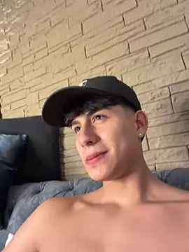 แชท XXX สดของ Lander_Cruz
