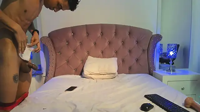 Онлайн чат XXX Axel_Collin7