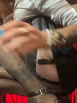 צ'אט XXX בשידור חי של MistressAndre
