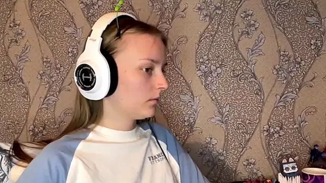 EmyMiu's Live XXX Chat