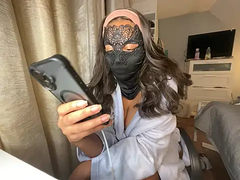Milla4real XXX чат на живо