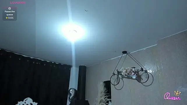 Almaazz's Live XXX Chat