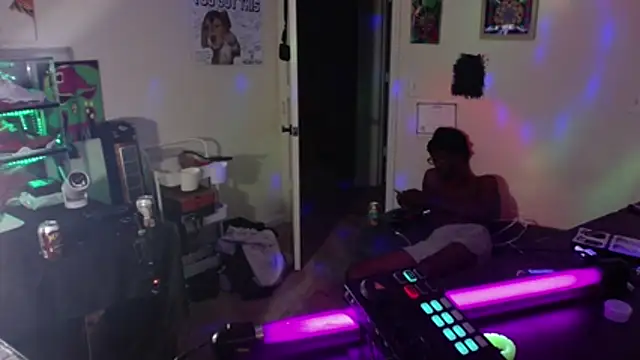 Triggerhappycj100n Live XXX chat