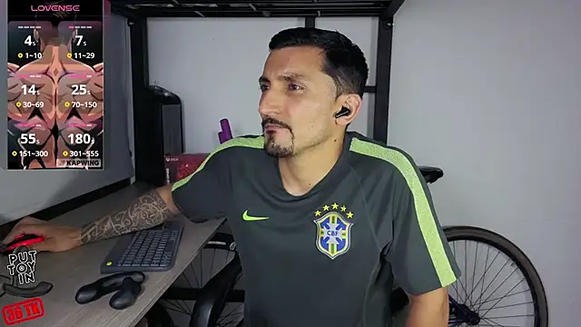 Chat XXX ao vivo de Marck_Muscle