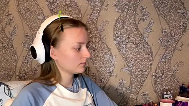 Živý XXX chat EmyMiu
