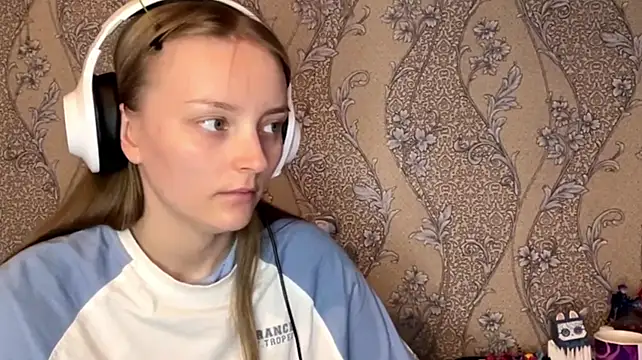 Živý XXX chat EmyMiu
