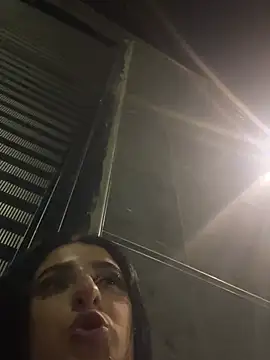 _Linoshka_1's Live XXX Chat