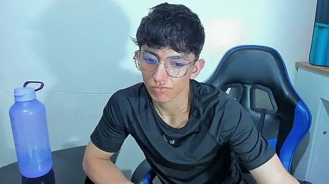 Chat +18 de ElanGiraldo ao vivo