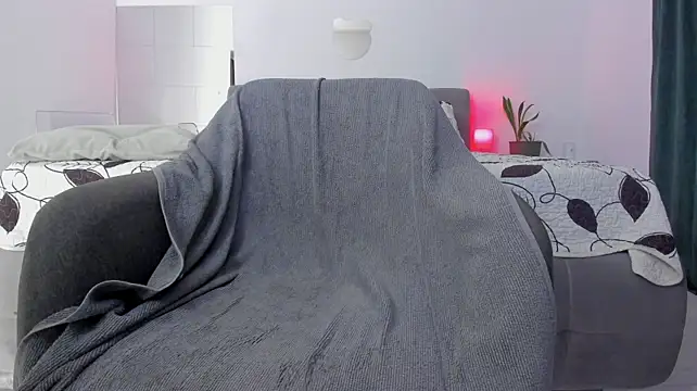 Larisa_low XXX чат на живо