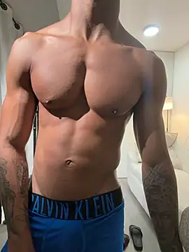 Paradise_boy__ Adlı Modelin Canlı XXX Sohbeti