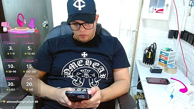 Chatroom XXX en direct de Realjoel01