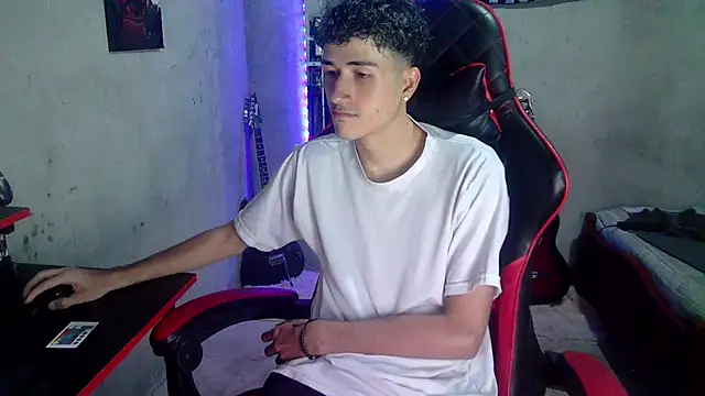 Johnny_cagee_ Adlı Modelin Web Kamerası Şovu