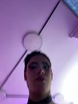 Онлайн чат XXX Andy_Leex
