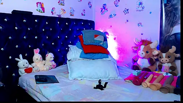 Chat +18 de ShantalsSecret ao vivo