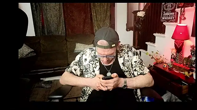 MasterDaddyCool Live XXX-chat