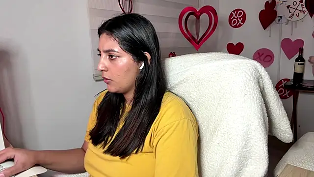 cloe_small Live XXX Chat