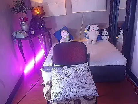 Ehkay_'s Live XXX Chat