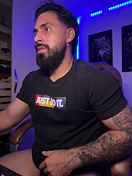 Ryan_Black3 Adlı Modelin Canlı XXX Sohbeti