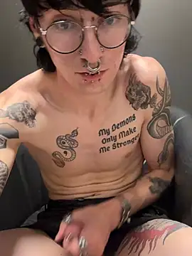Chat +18 de GothSadist ao vivo