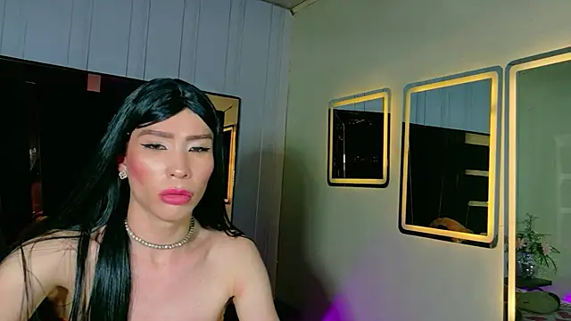 Thamara_Robertss' Live XXX Chat