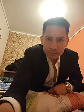 Chat +18 de cumshotgod1 ao vivo