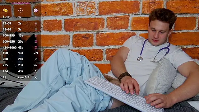 Živý XXX chat charlie_smiley