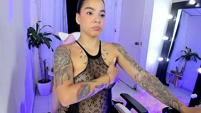 EmmaRusellx's Live XXX Chat