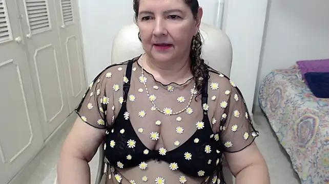 leonela_69 live XXX chat
