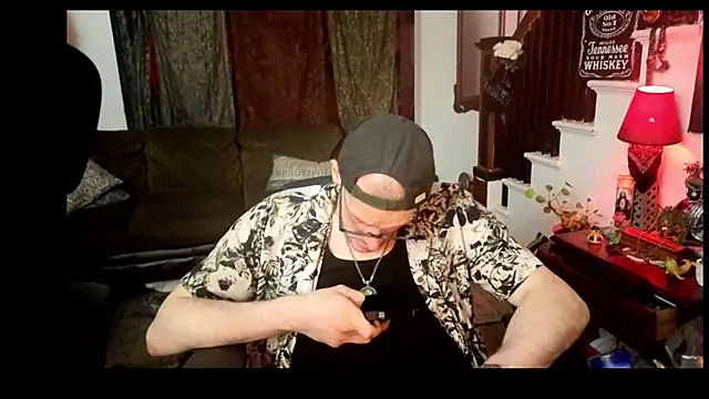 MasterDaddyCool élő XXX-chatje