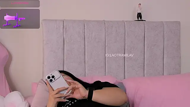 MilaVelour's Live XXX Chat