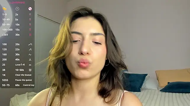 avayuzu's Live XXX Chat