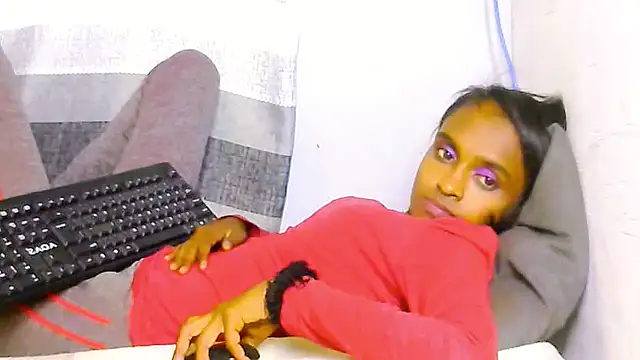 SassyXindian Chat XXX live