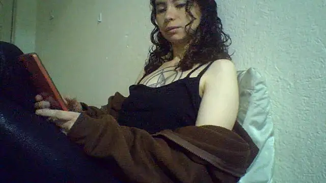CELEna098rs707's Live Chat Room
