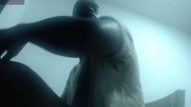 drake_brwon_23 live XXX chat