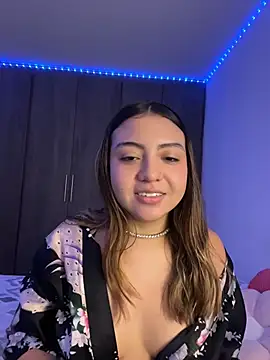 Bonni_lohan Adlı Modelin Canlı XXX Sohbeti