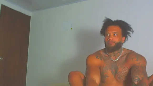 ragnar0825 Live XXX-Chat