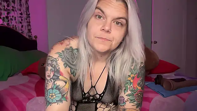 Chat XXX en directo de CherryBombBomb