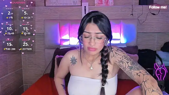 Chat XXX en directo de mia_devine_