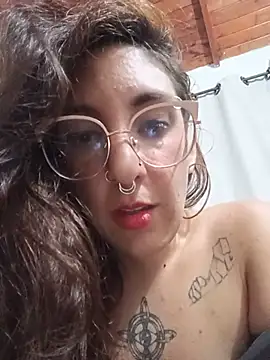 Melinerd Chat XXX live